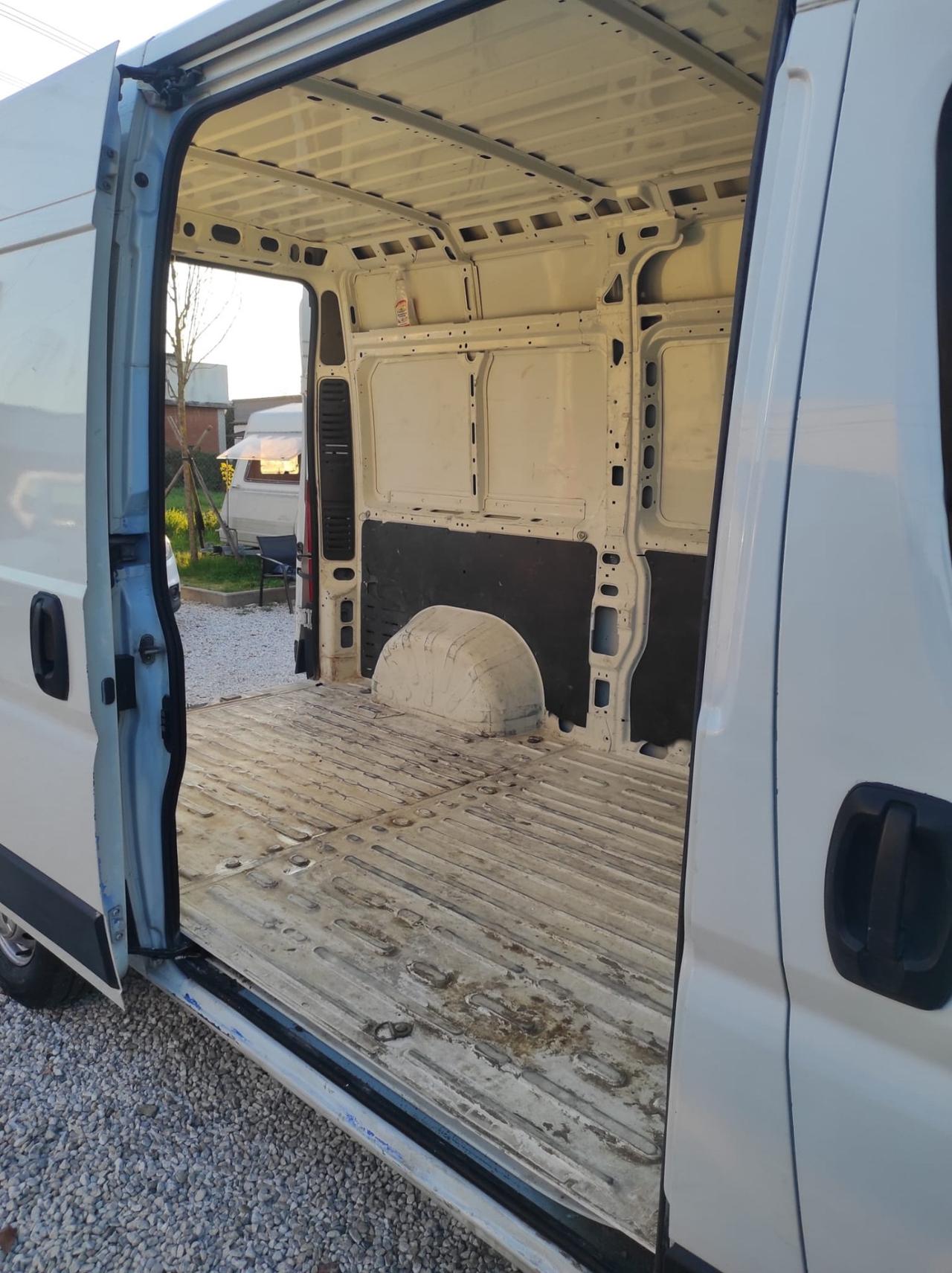 Peugeot Boxer 330 2.0 BlueHDi L2H2 Iva Compresa