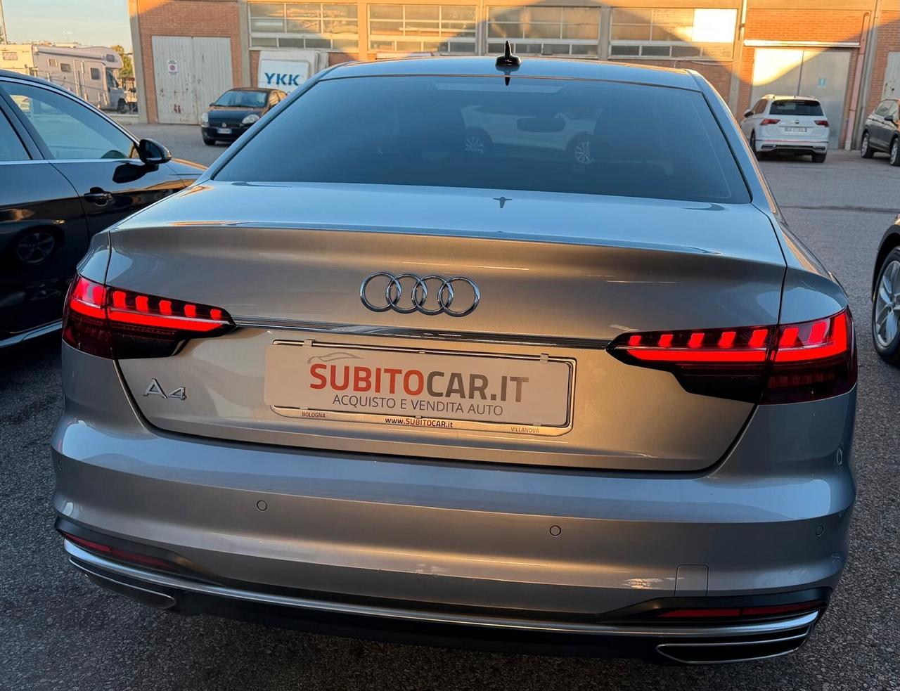 Audi A4 30 TDI/136 CV S tronic Advanced FARI MATRIX