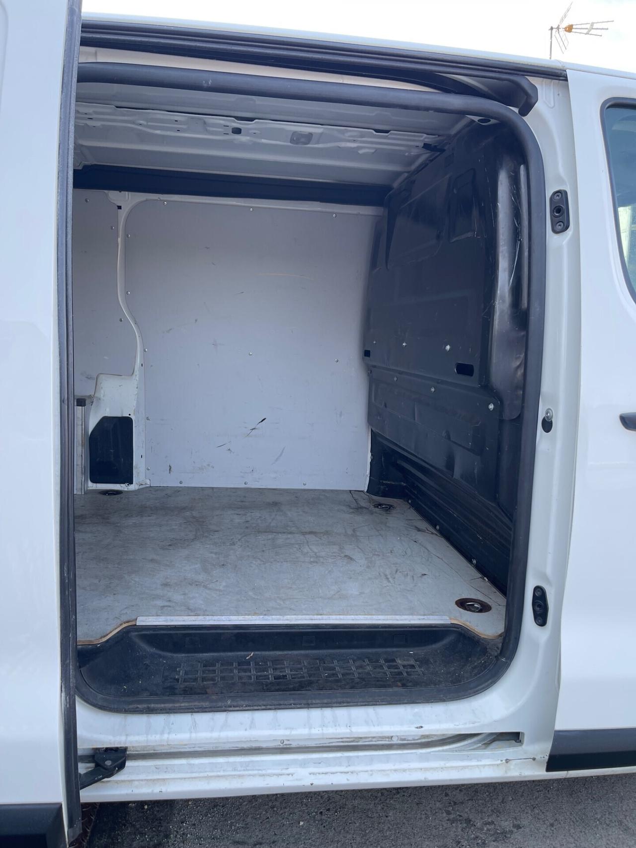 Peugeot Expert 2.0 BlueHDi 150 L3 Long IVA Esposta