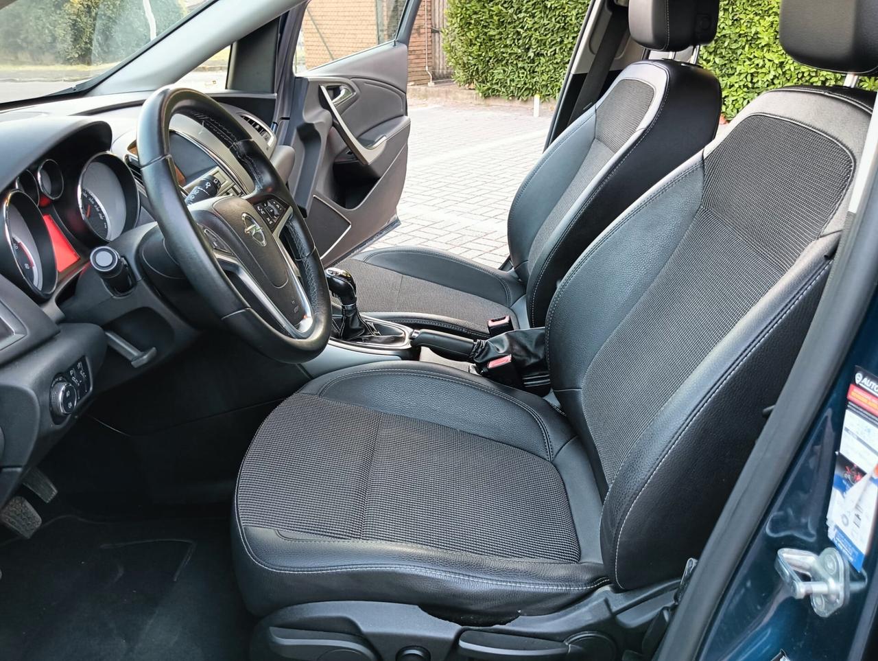 OPEL ASTRA..ANNO 2012....NEOPATENTATIIL..SENSORI DI PARCHEGGIO POSTERIORI ANTERIORE..NAVIGATORE. CRUYS CONTROL. CELL 320 147 1147 WUATSAPP. CELL 3276540940..PREZZO 530O€ TRATABILLE 0
