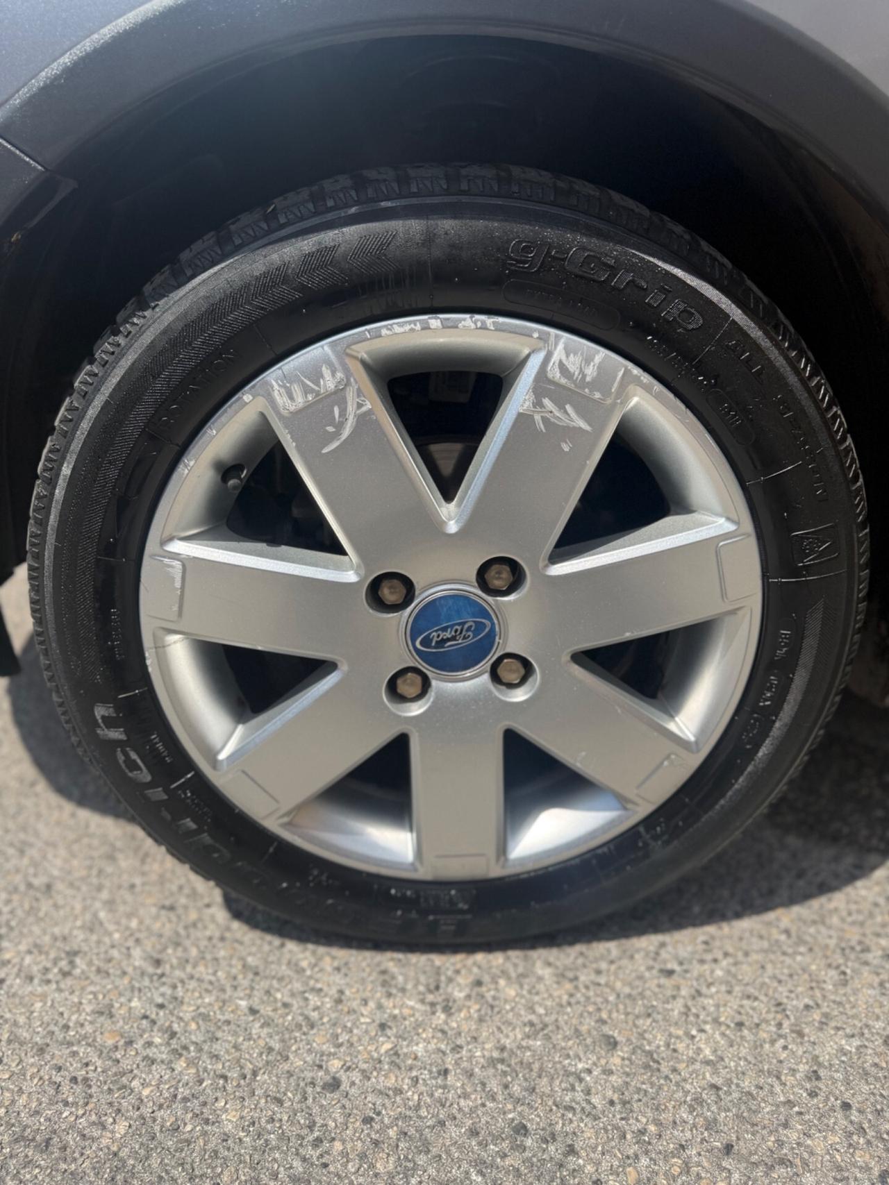 Ford Fusion 1.4 16V 5p. Leather