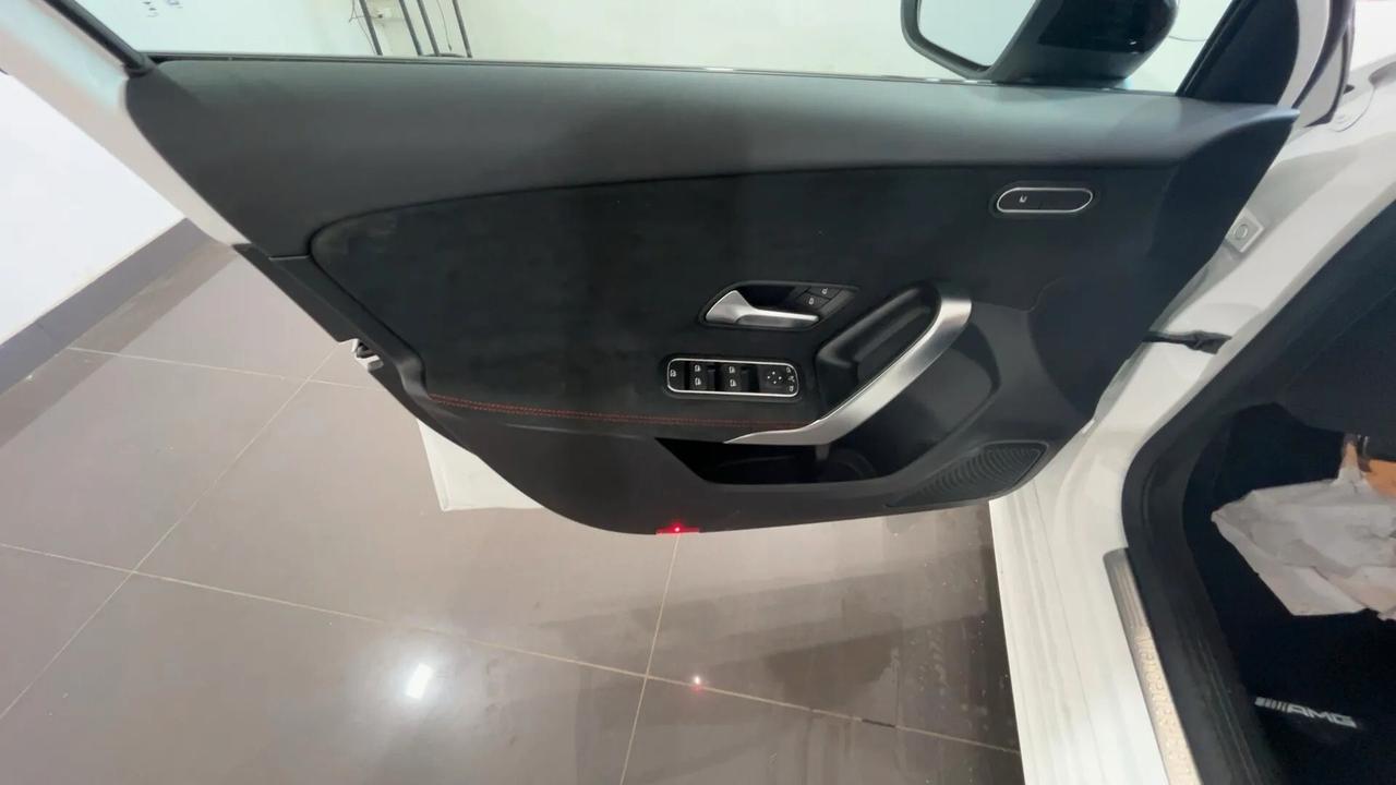 Mercedes-benz A 180 Automatic AMG Line Premium
