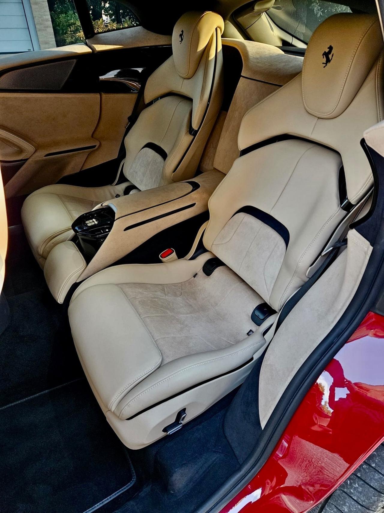 Ferrari Purosangue - A LISTINO - IVA ESPOSTA