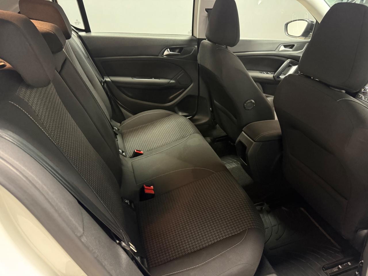 Peugeot 308 BlueHDi 100 S&S Business