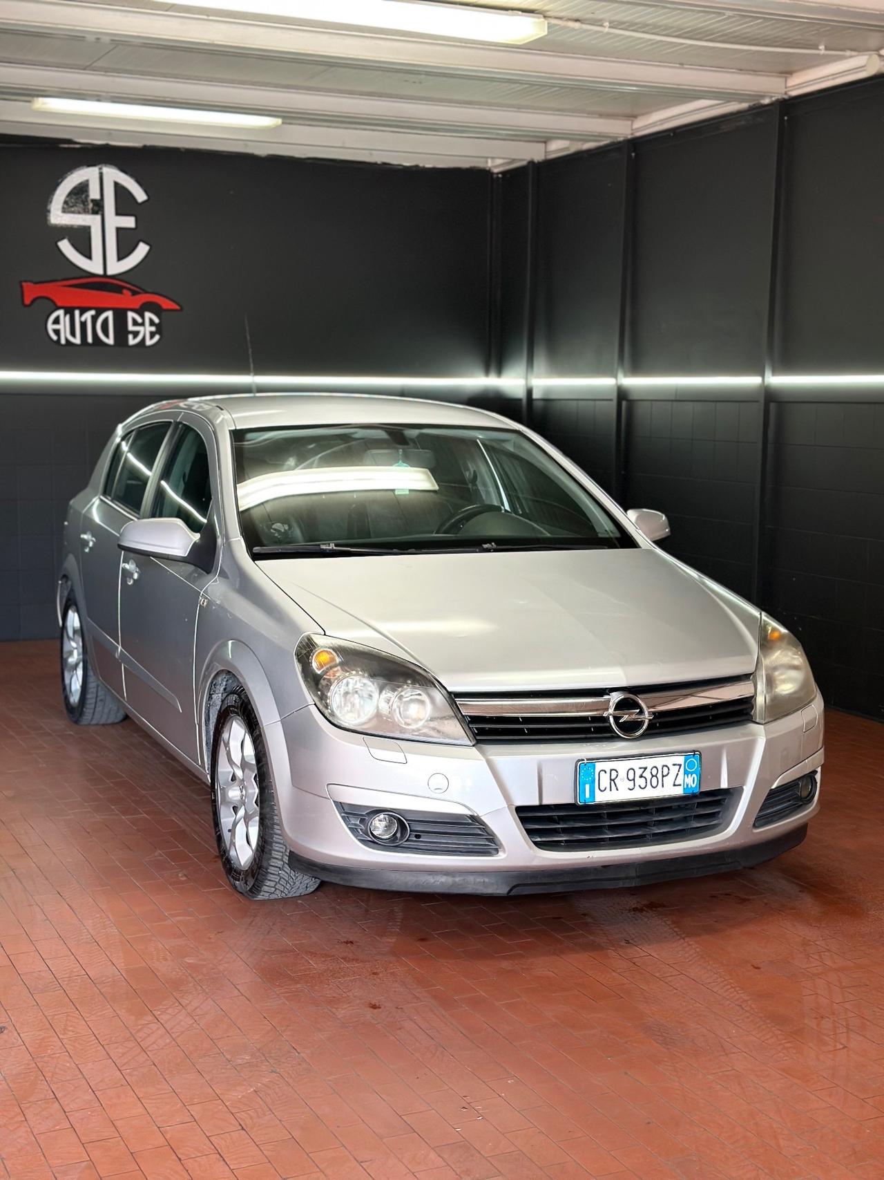 Opel Astra 1.4 BENZINA 2005