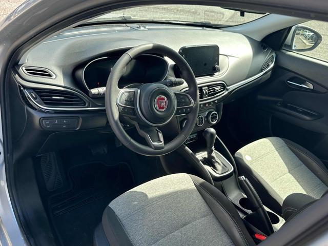 FIAT Tipo 1.5 Hybrid DCT 5 porte Cross