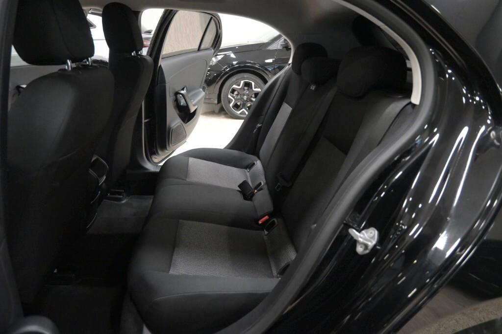 MERCEDES-BENZ A 180D 116CV AUTOMATIC BUSINESS SOLUTION ( NAVI - CRUISE - TELECAMERA POST. )