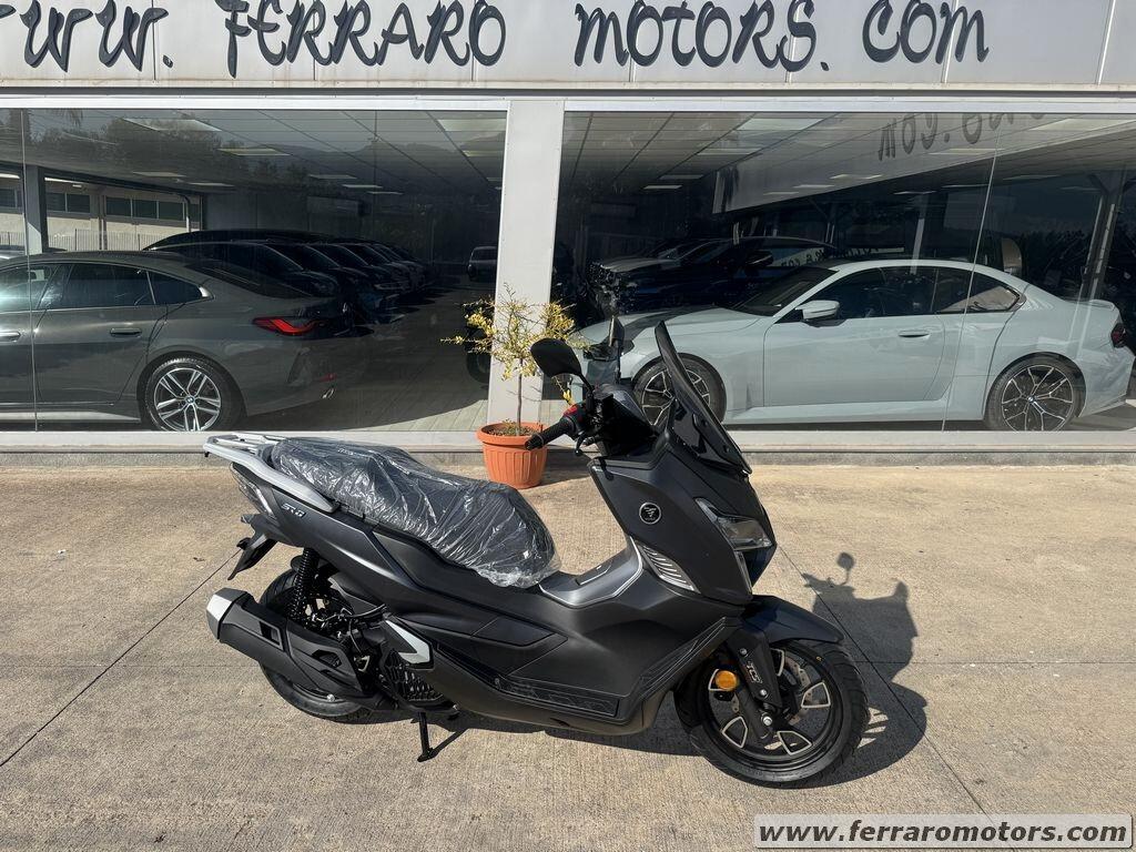 VOGE SR1 KM 0 TUO A SOLI 28 EURO AL MESE