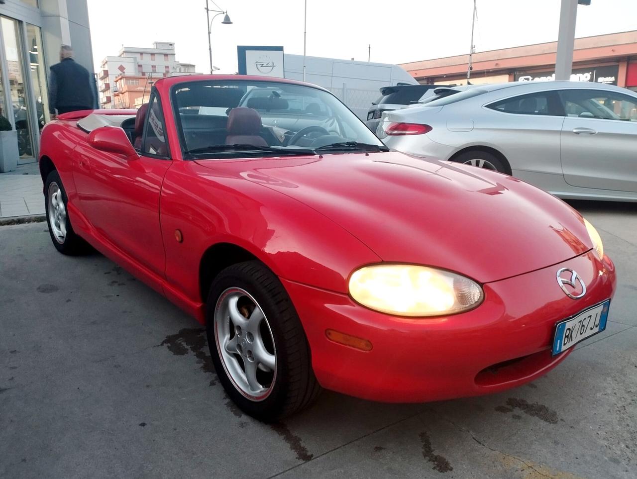Mazda MX-5 1.6i 16V cat