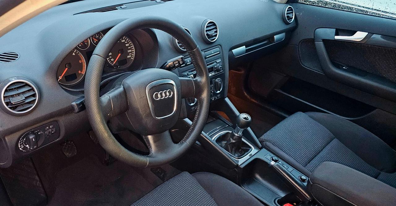 Audi A3 2.0 16V TDI Ambiente