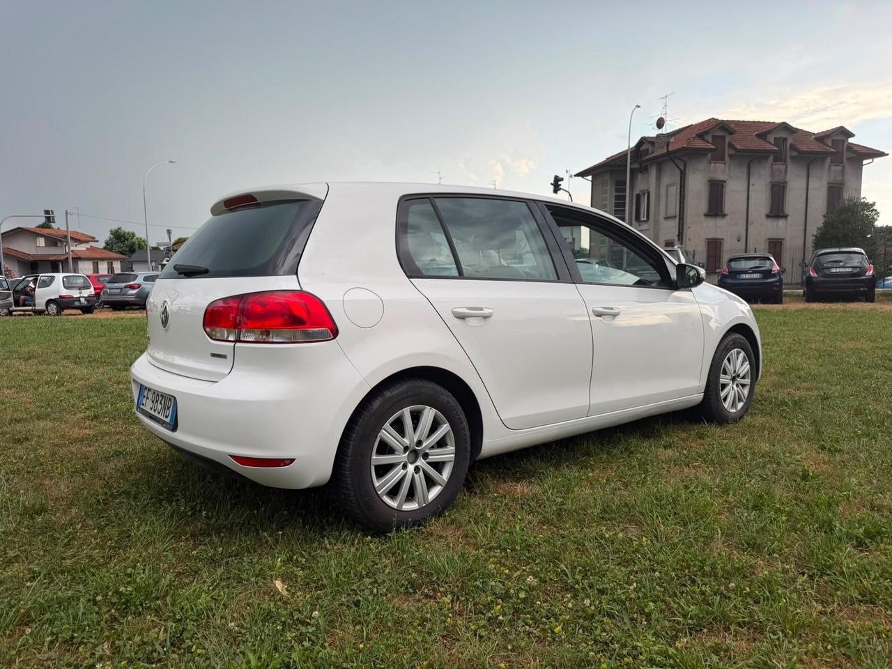 Volkswagen Golf 1.6 5p. Trendline BiFuel