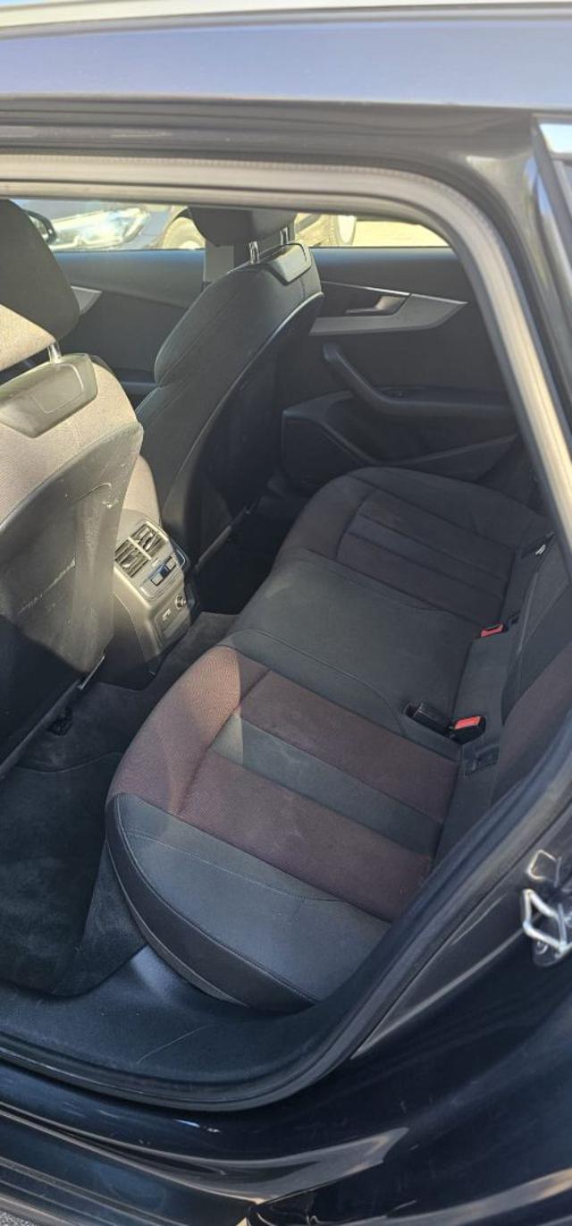 AUDI A4 Avant 35 TDI/163 CV S tronic S line edition