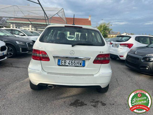 MERCEDES-BENZ B 180 CDI Premium