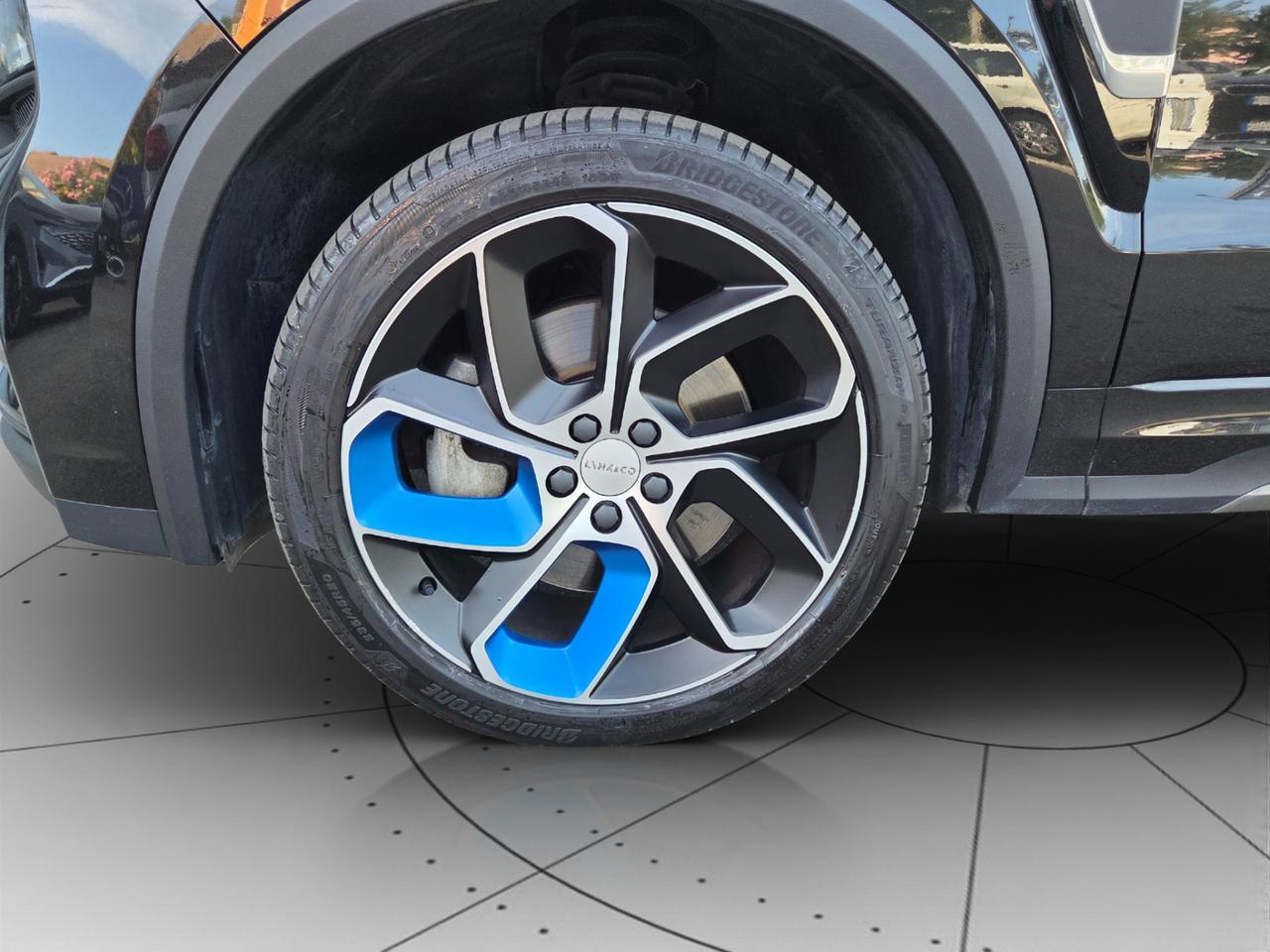 Lynk & Co 01 1.5 td phev auto