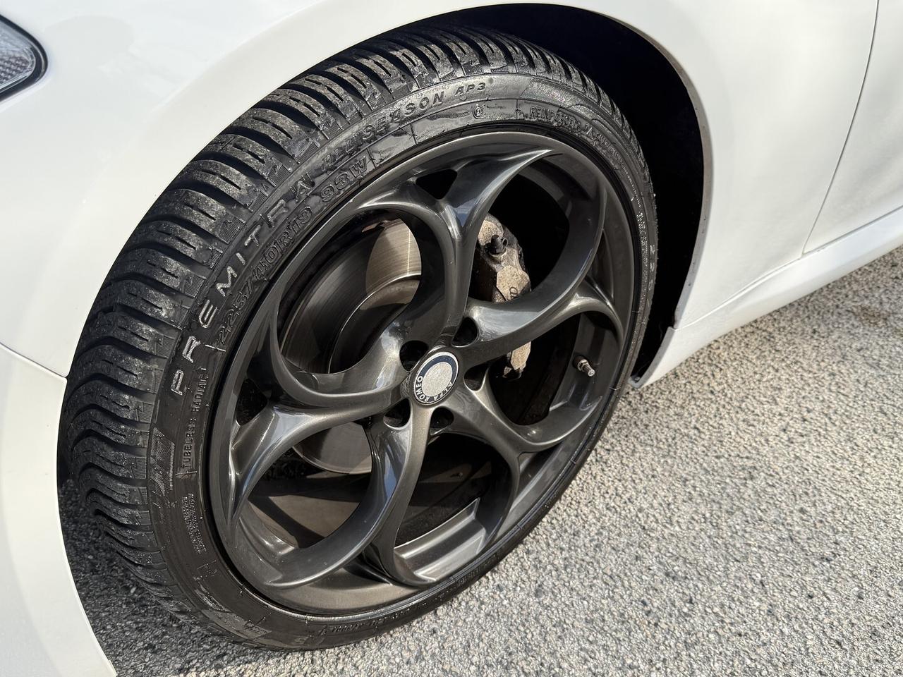 ALFA ROMEO GIULIA 180cv AT8 AWD NAVI LED XENON