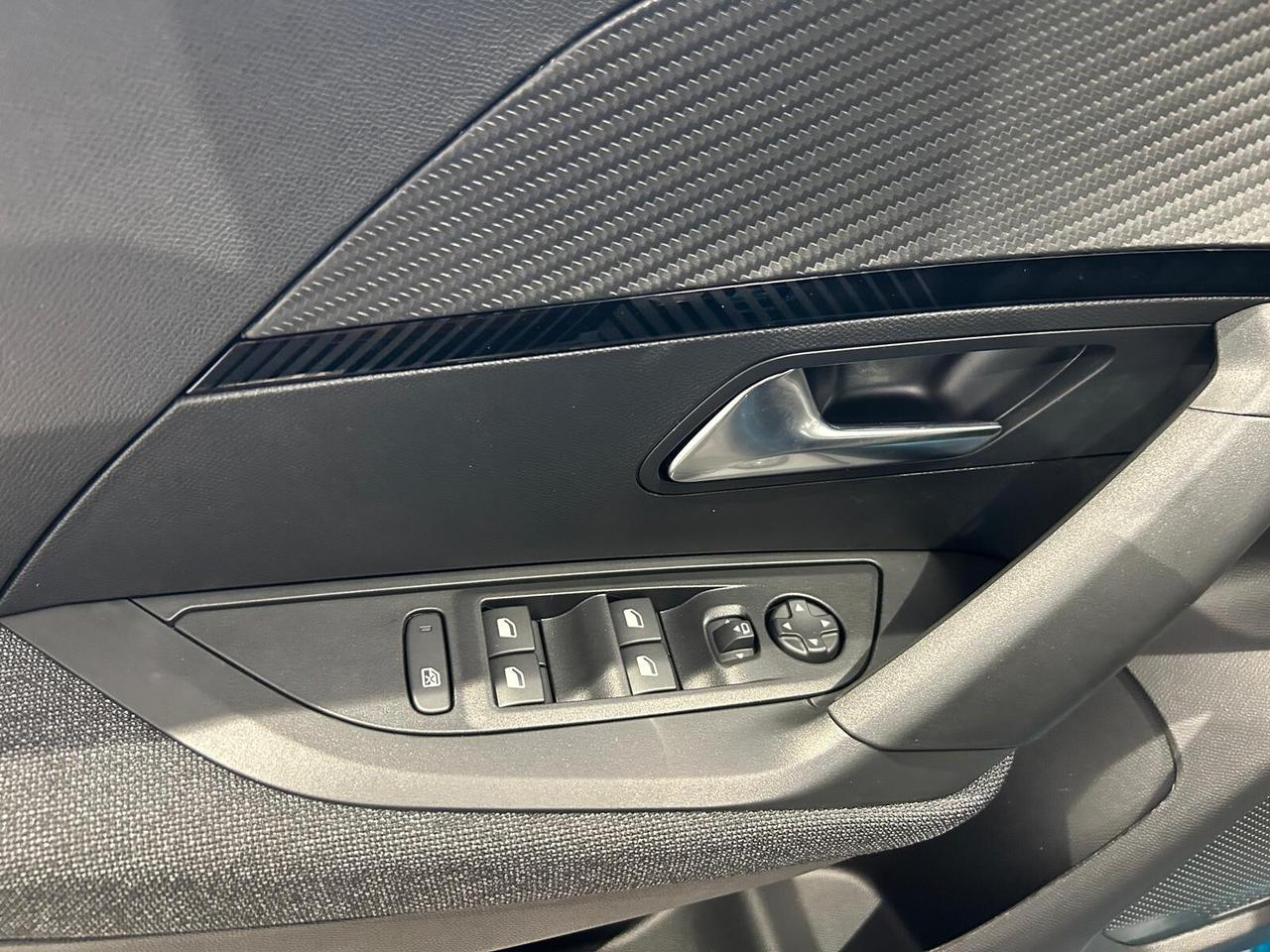 Peugeot 2008 Style NUOVA DA IMMATRICOLARE PREZZO PROMO