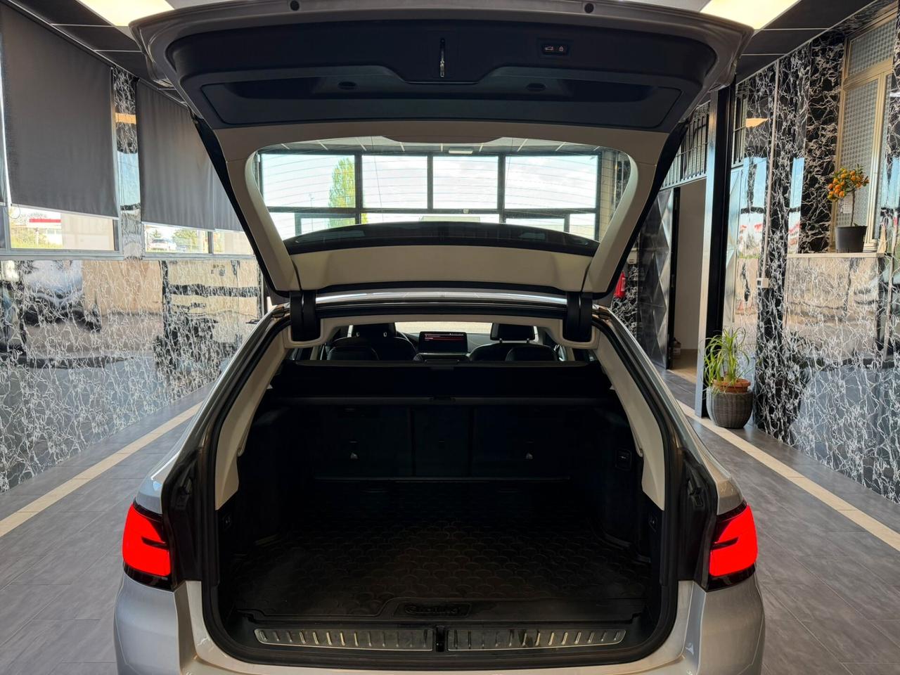 Bmw 518d 48V Touring Luxury Auto