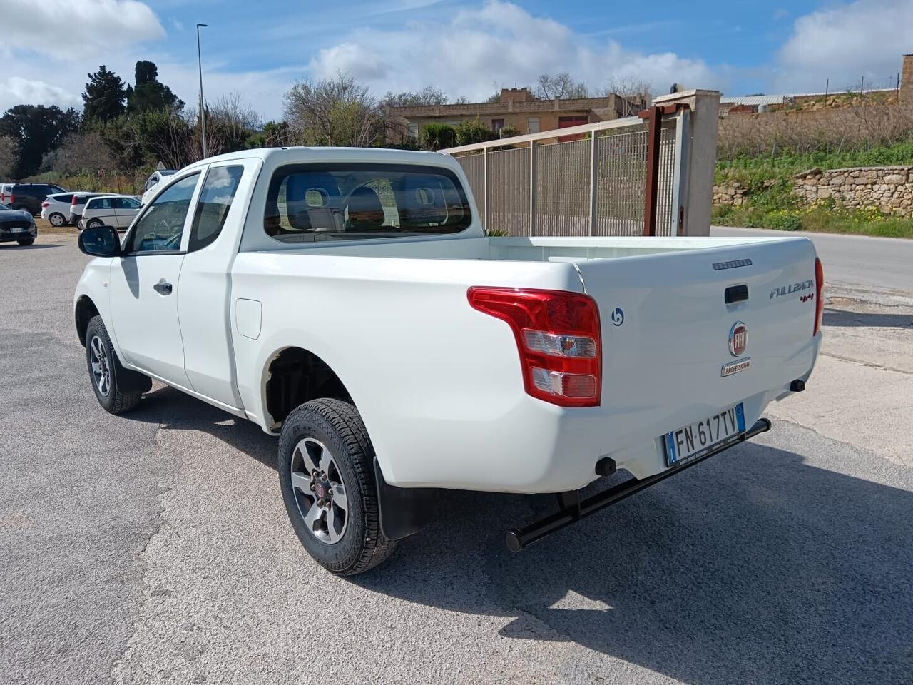 Fullback 2.4 150CV Cabina Estesa SX PREZZO Più IVA
