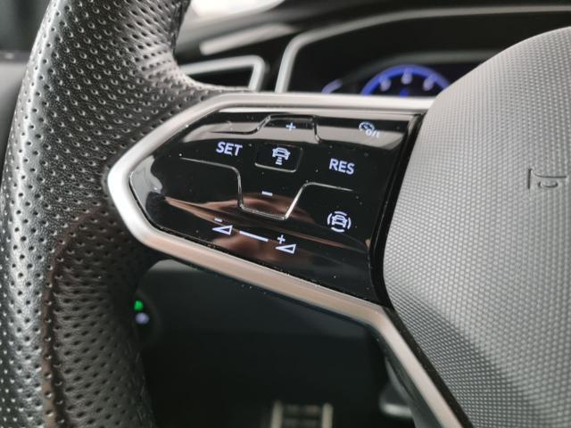 VOLKSWAGEN T-Roc 1.5 TSI ACT DSG R-Line