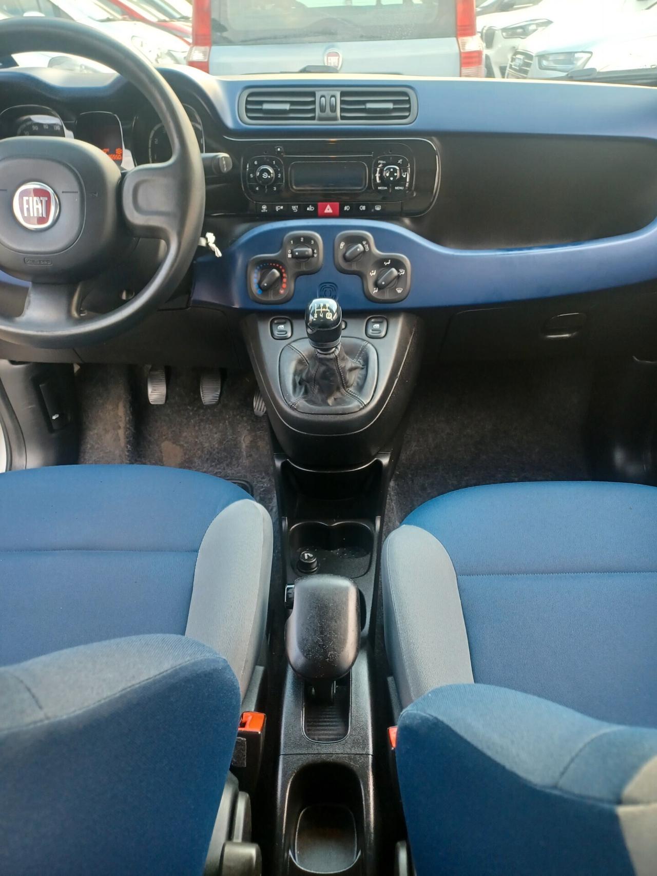 Fiat Panda 1.2 Lounge EURO 6