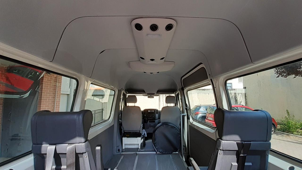 Volkswagen Crafter trasporto disabili doppia pedana tetto alto