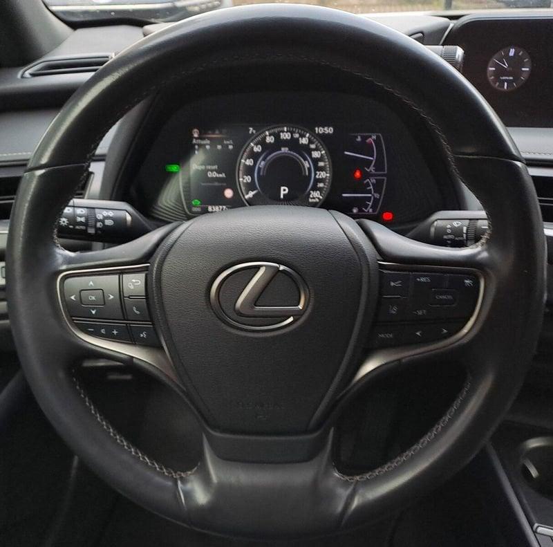 Lexus UX UX 250H 2.0 Premium 2WD*