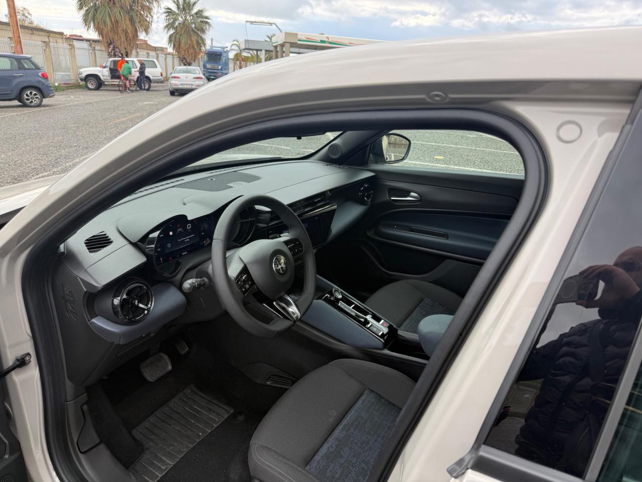 Alfa Romeo Junior 1.2 136 CV Hybrid eDCT6