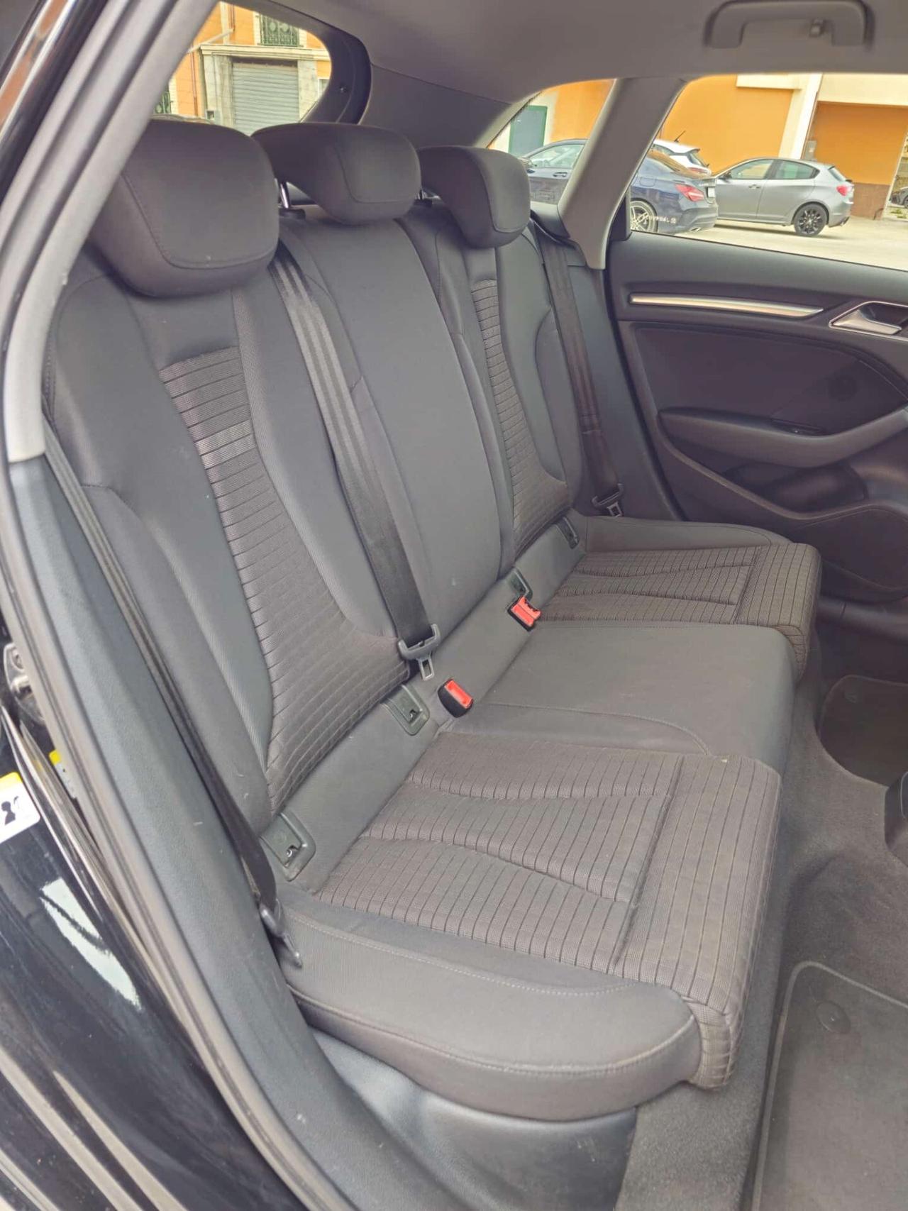 Audi A3 SPB 1.6 TDI 116 CV S tronic Sport