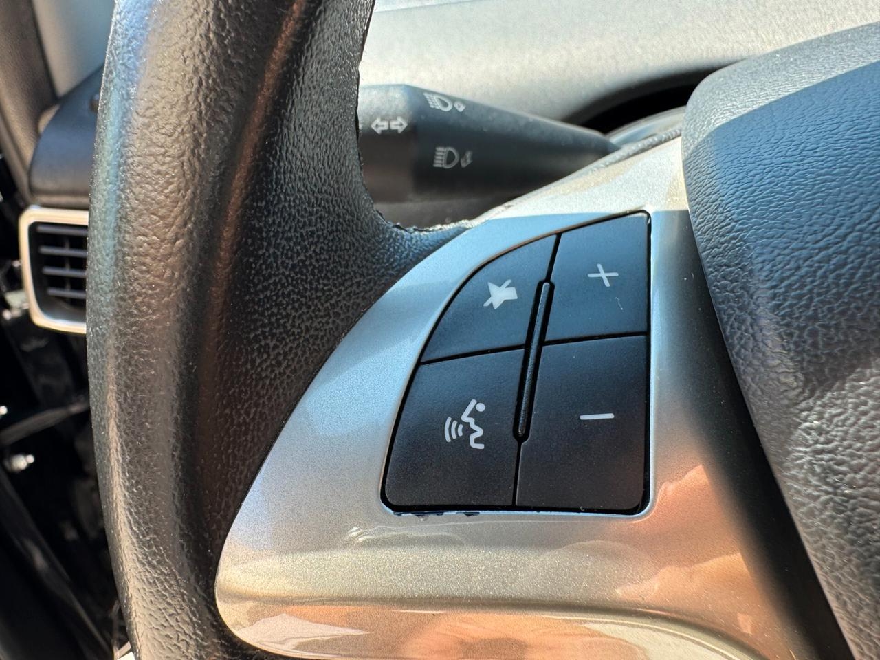Lancia Ypsilon 1.0 FireFly 5 porte S&S Hybrid Ecochic Gold