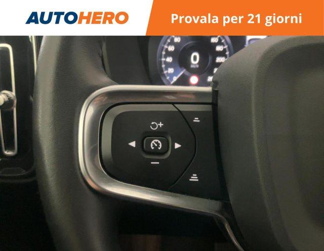VOLVO XC40 T2 Geartronic Momentum