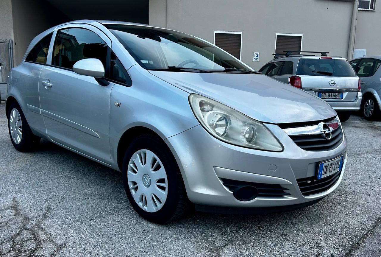 Opel Corsa 1.2 3 porte Sport