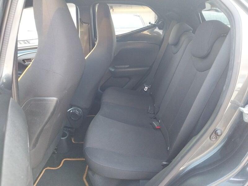 Toyota Aygo Aygo 5p 1.0 x-cool m-mt 72cv