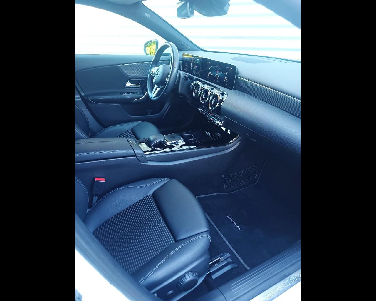 Mercedes-Benz A 180 D SPORT AUTO