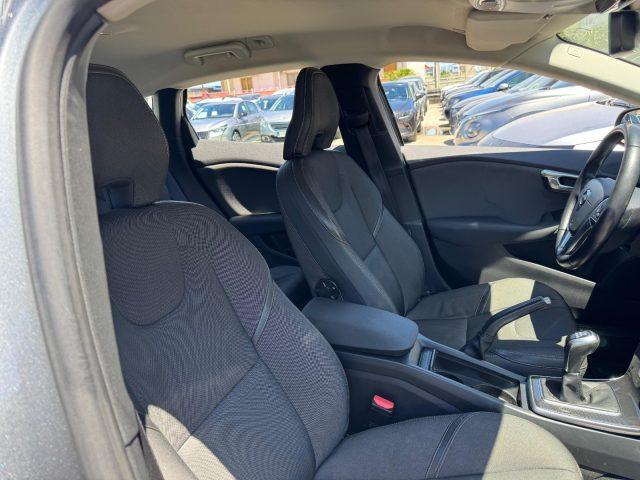 VOLVO V40 Cross Country D2 Style Plus