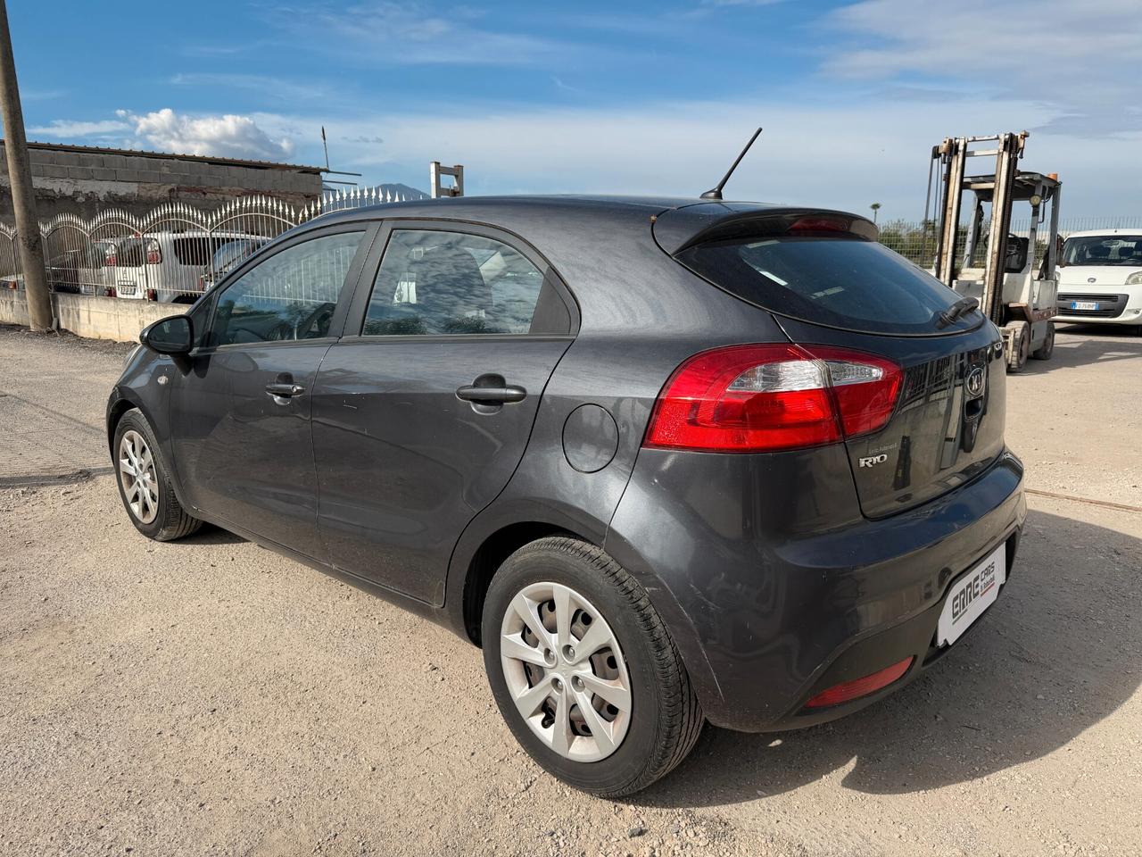 KIA RIO 2014 1.2 BENZINA 85 CV * LEGGI