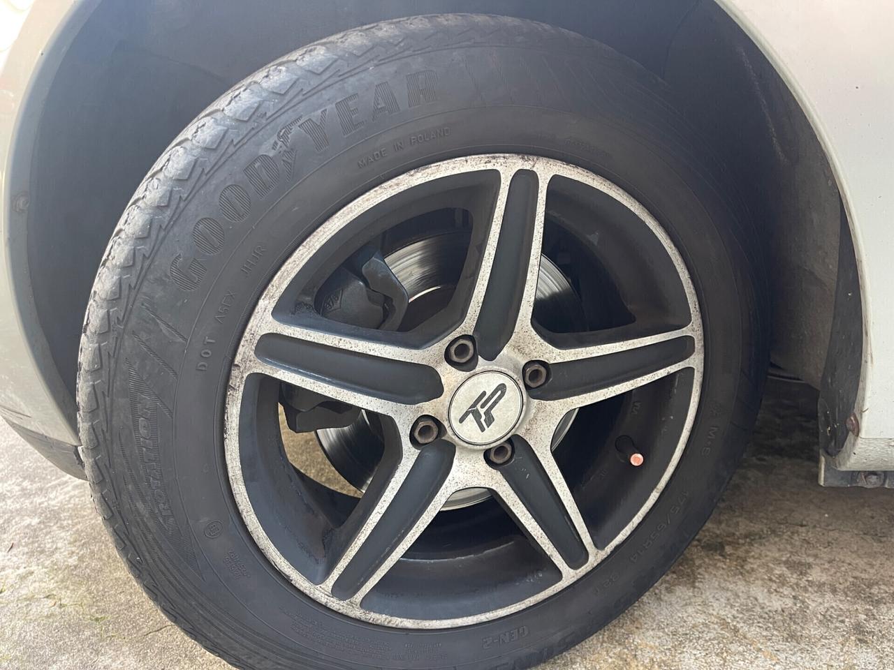 Renault Clio 1.4 16V benzina neopatentati
