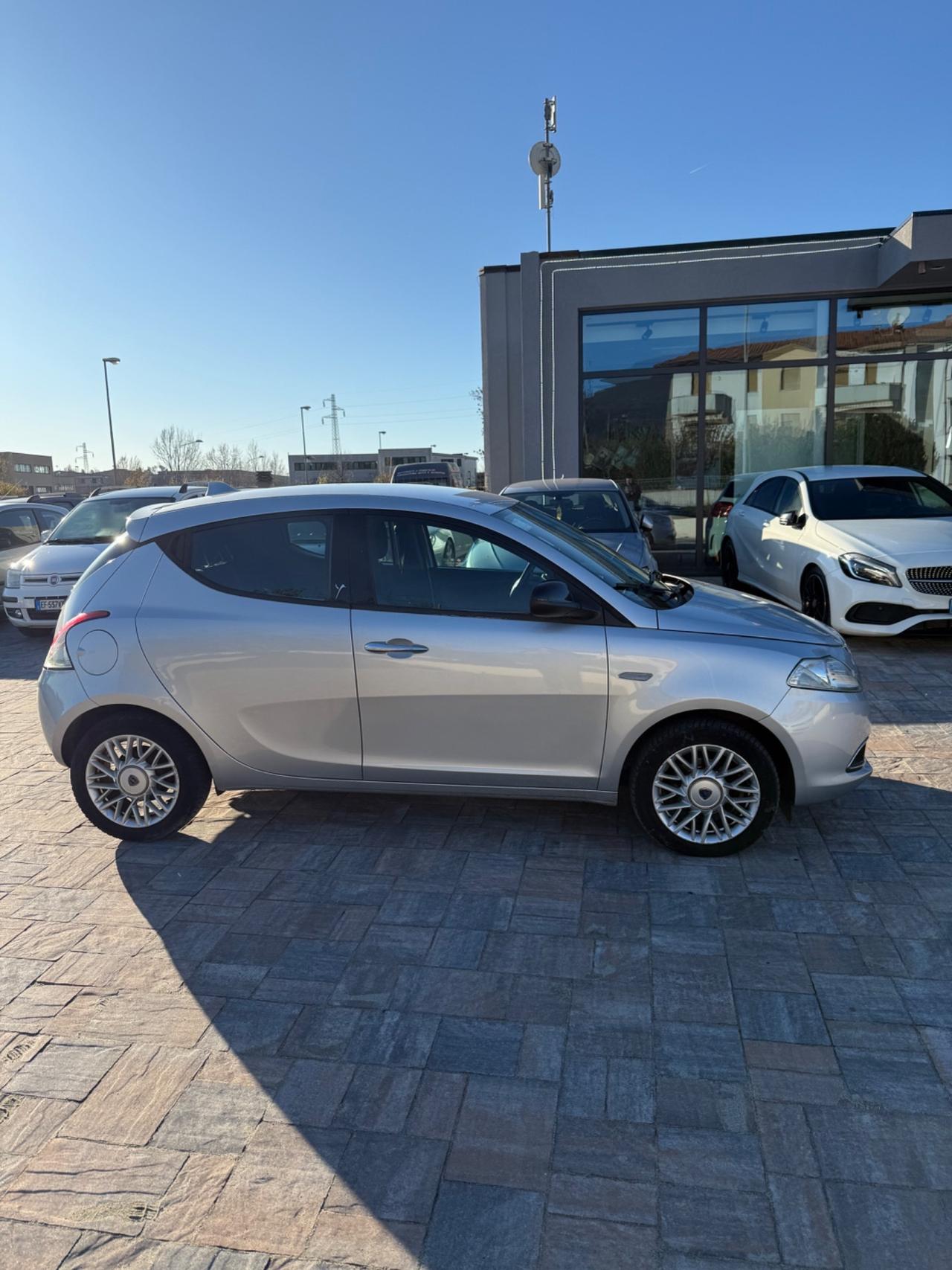 Lancia Ypsilon 1.2 Ok neopatentati