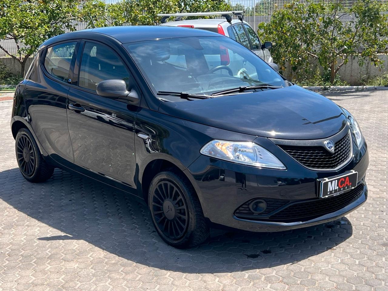 Lancia Ypsilon 1.2 69 CV 5 porte GPL Ecochic Elefantino Blu