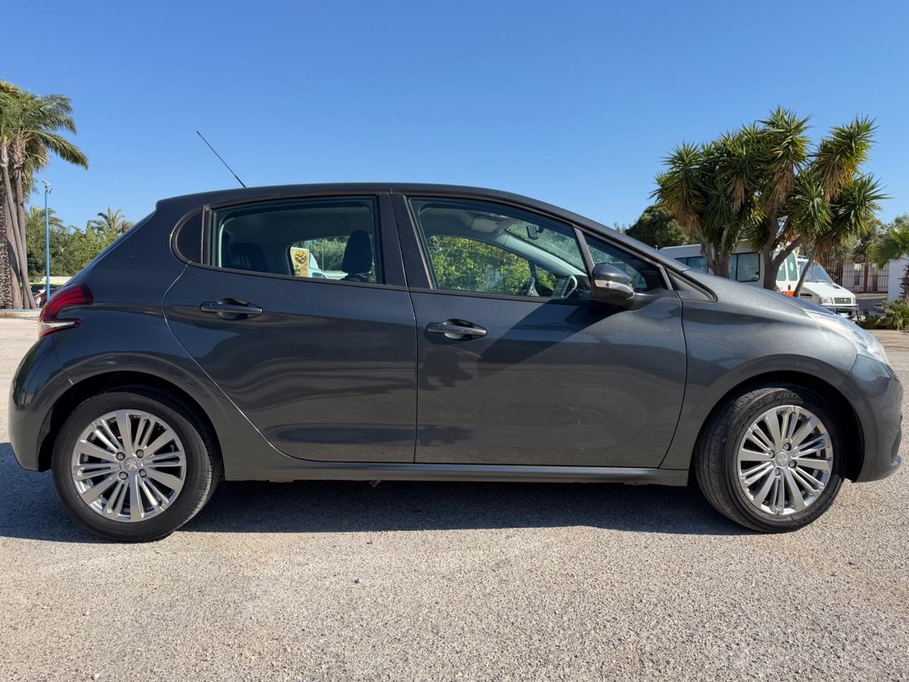Peugeot 208 BlueHDi 75 5 porte Allure