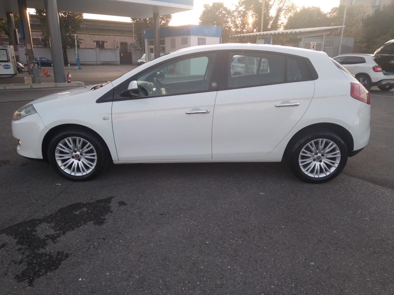 Fiat Bravo 1.6 MJT 120 CV DPF Dynamic x neopatentati