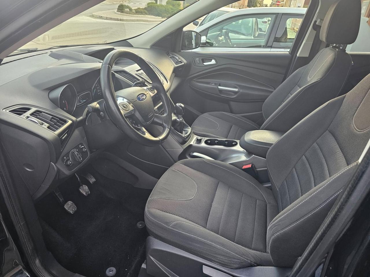 Ford Kuga 2.0 TDCI 140 CV 4WD Titanium