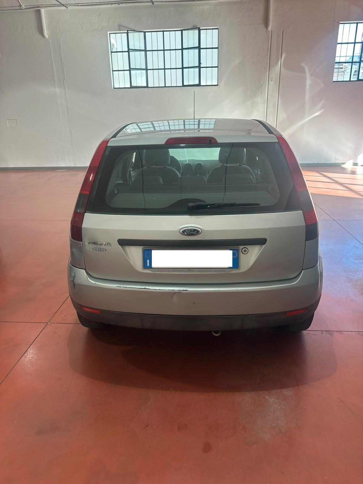 Ford Fiesta 1.2 16V 5p. Ambiente