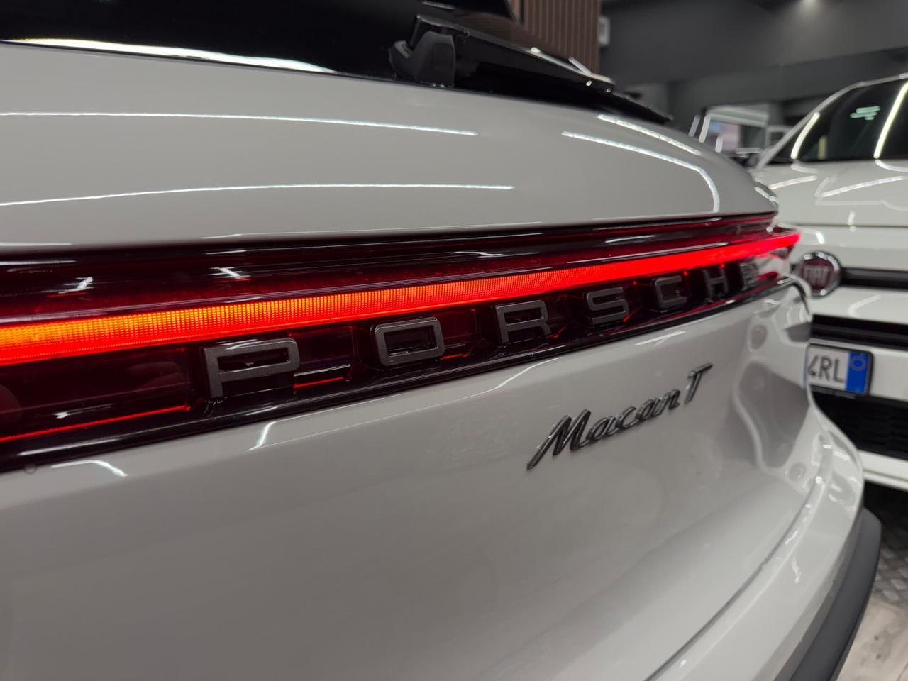 Porsche Macan 2.0 T Radar*Kamera360*Tetto PRONTA CONSEGNA !