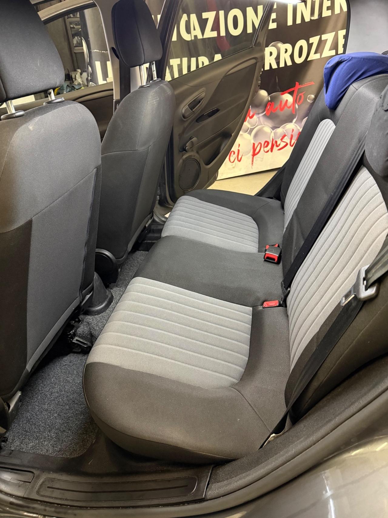 Fiat Punto 1.4 8V 5 porte Easypower Street