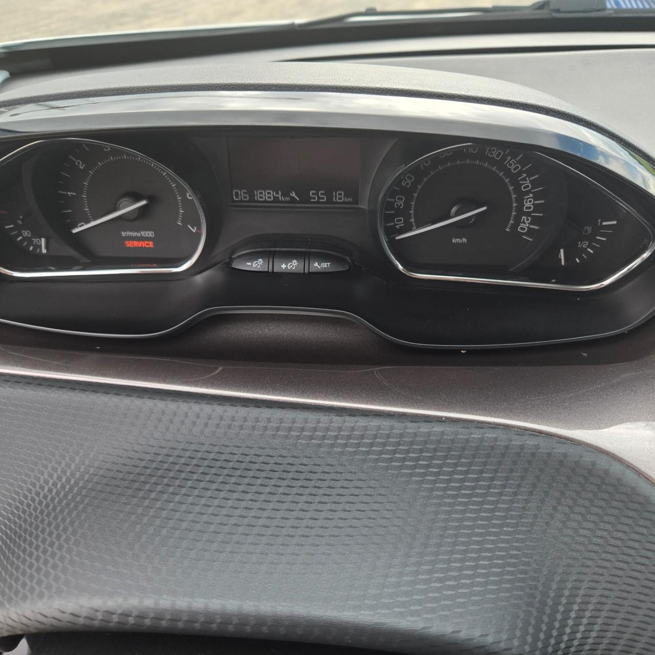 Peugeot 2008 1.2 VTi 82CV Access