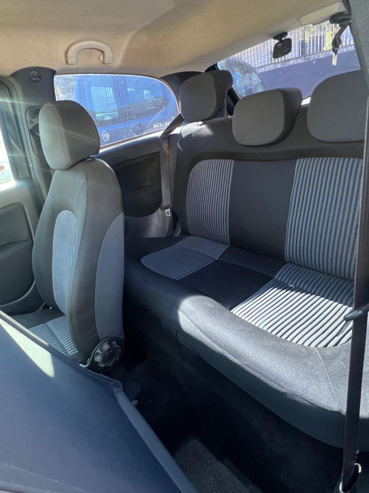 Lancia Ypsilon 1.3 MJT 75 CV Argento