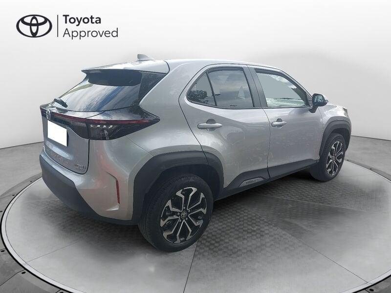 Toyota Yaris Cross 1.5 Hybrid 5p. E-CVT AWD-i Trend