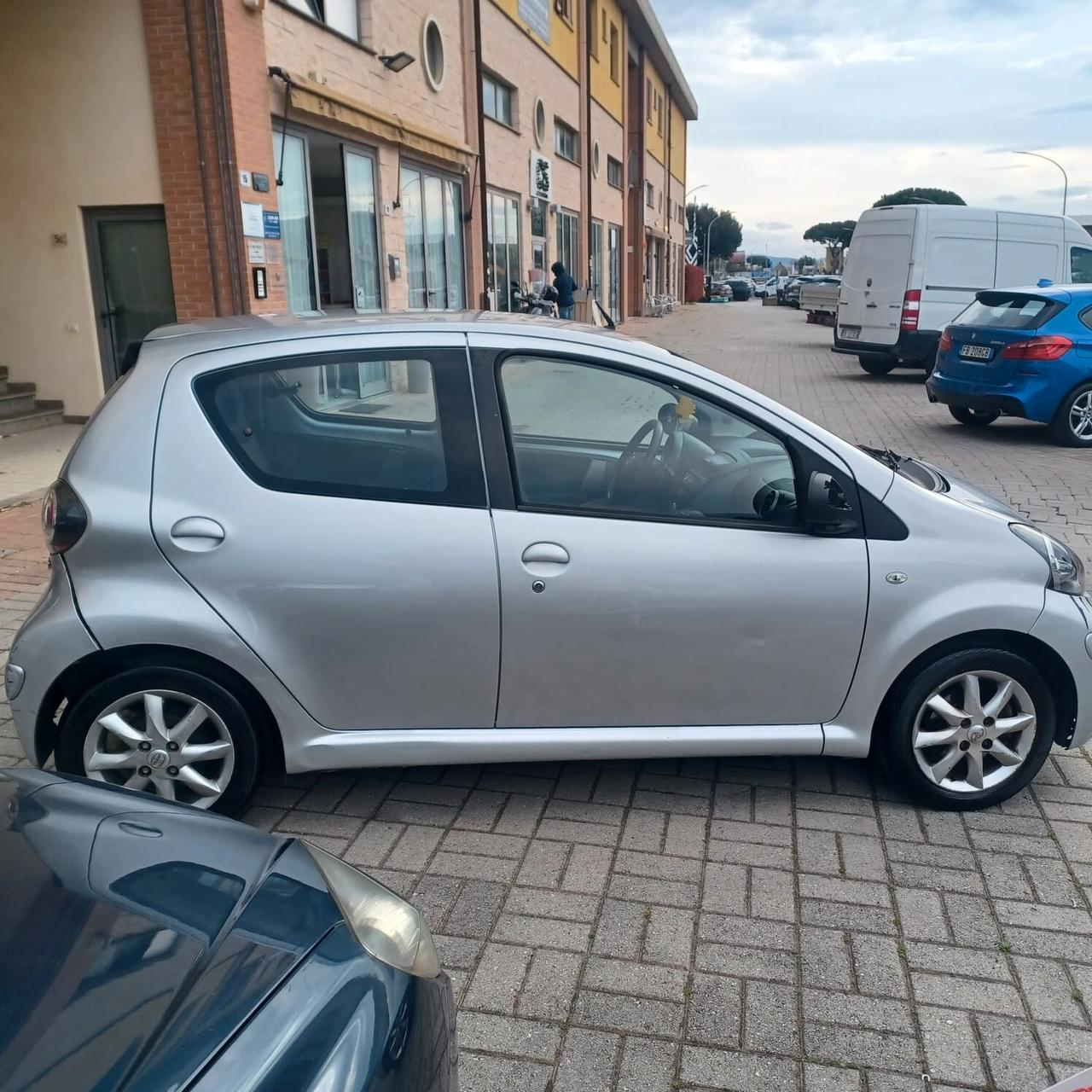 135.048 KM AYGO 1.0 NEOPATENTATI AUTOMATICA