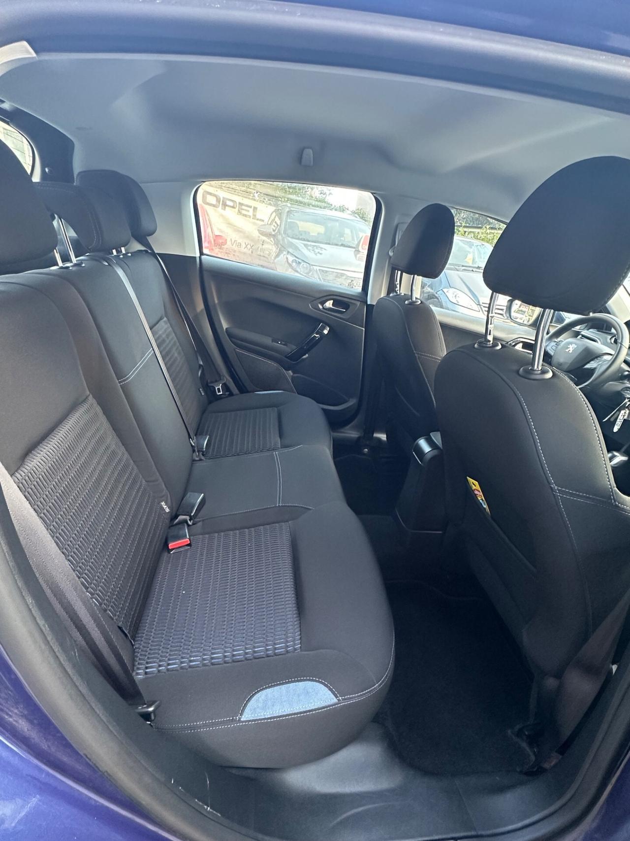 Peugeot 208 1.2 VTi 82 CV 5 porte Allure