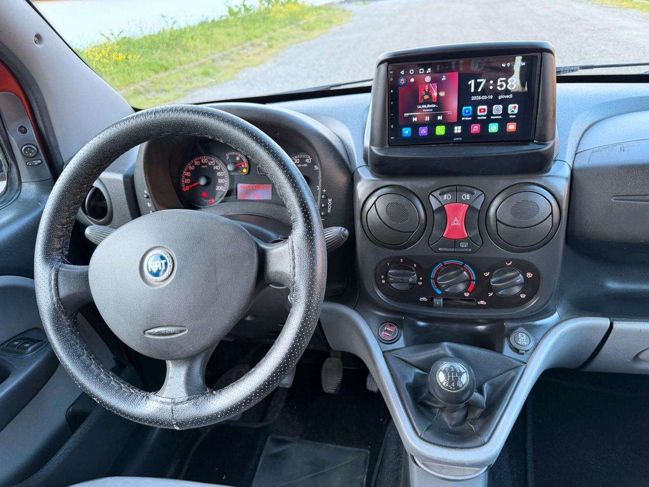 Fiat Doblo 1.9 MJT 105 CV Passo Lungo 5 posti